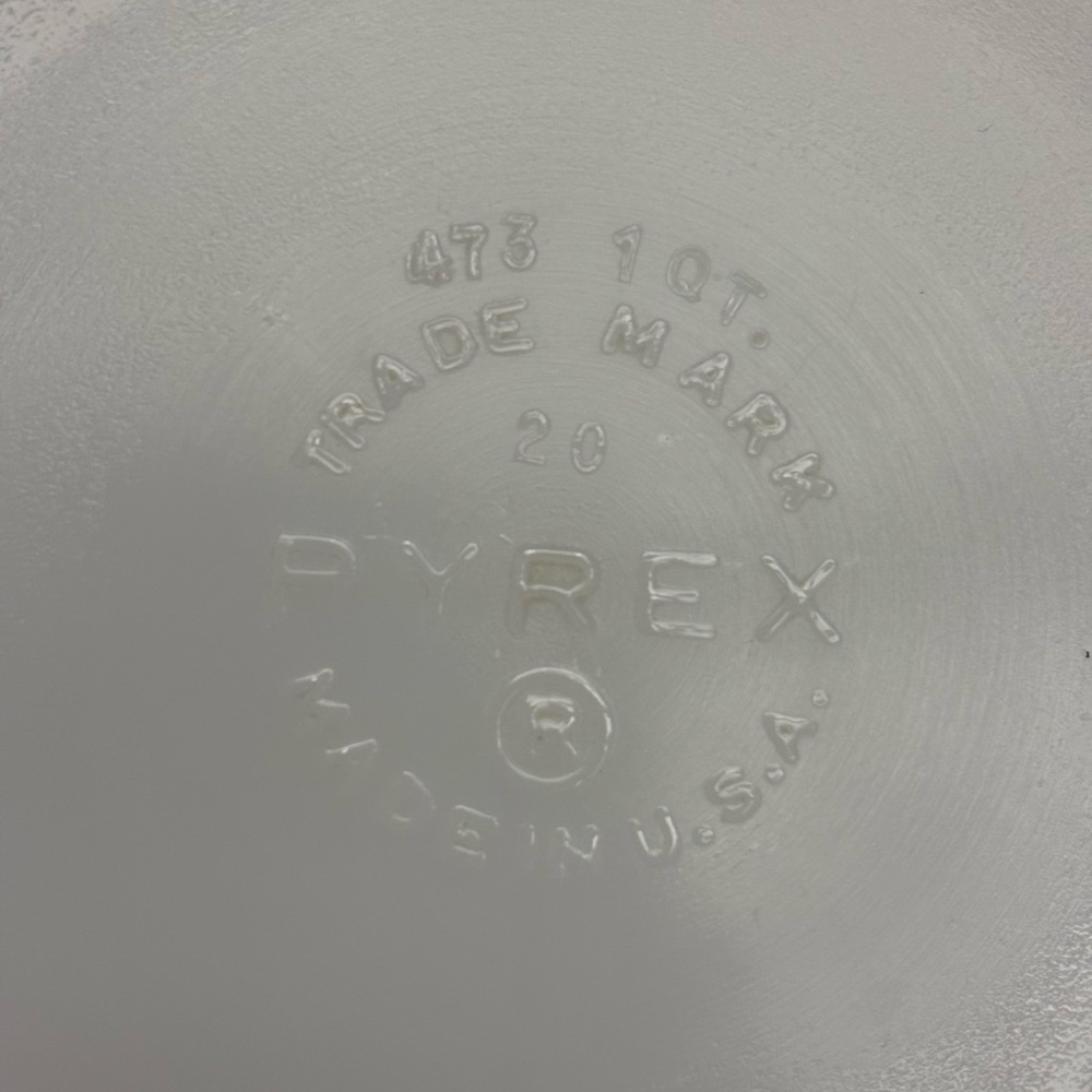Vintage Pyrex Gooseberry Pink 473 1 Quart Round Covered Casserole dish with lid - Picture 9 of 15